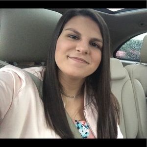 Meet your Posher, Anika